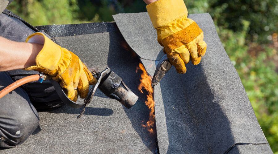 Professional gutter cleaning in Decatur, IN